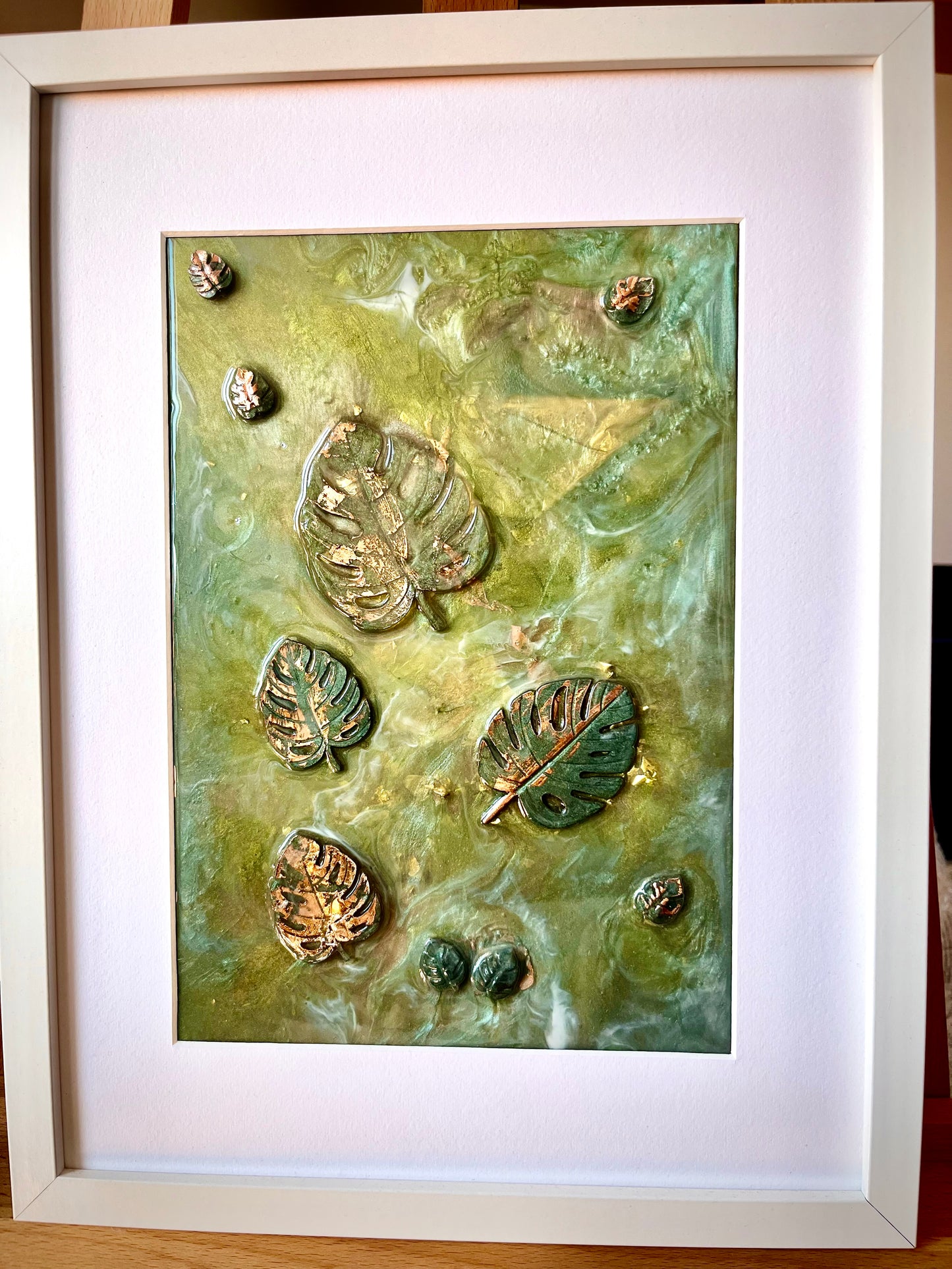 Verde Vivo: Cuadro de Resina con Relieves de Monstera